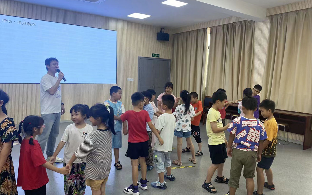 绥滨龙观乡中心学校