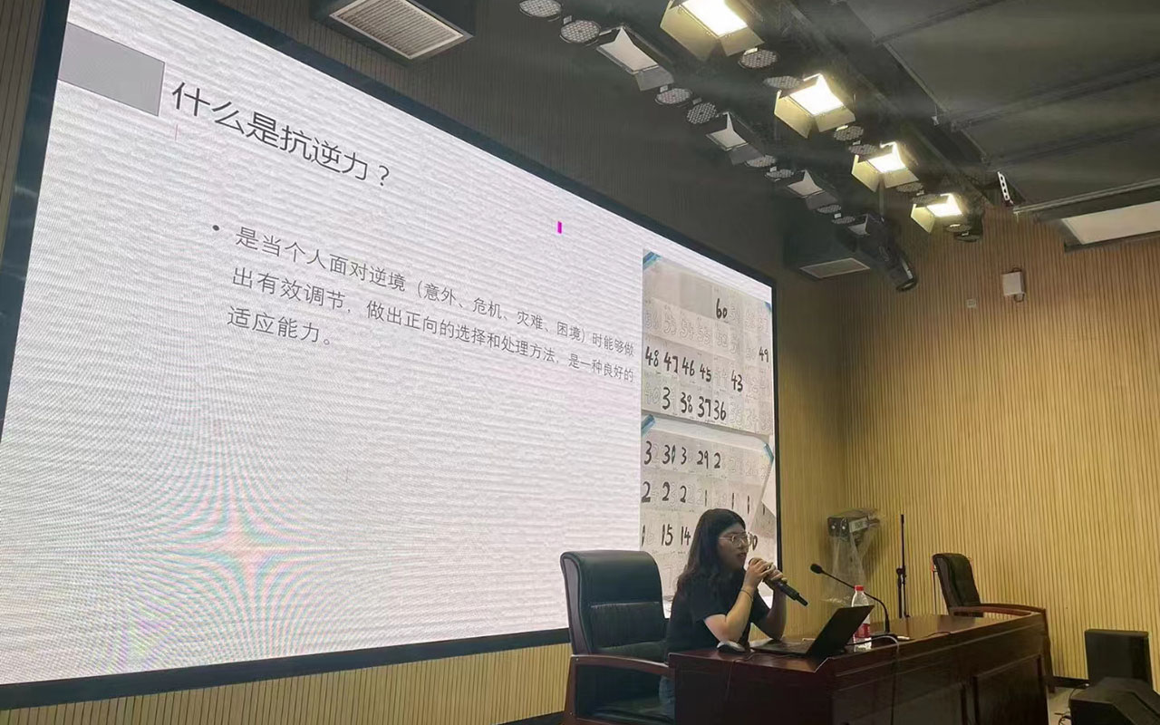 绥滨董玉娣中学